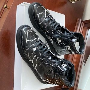 Balenciaga ladies size 9 black/white sneakers